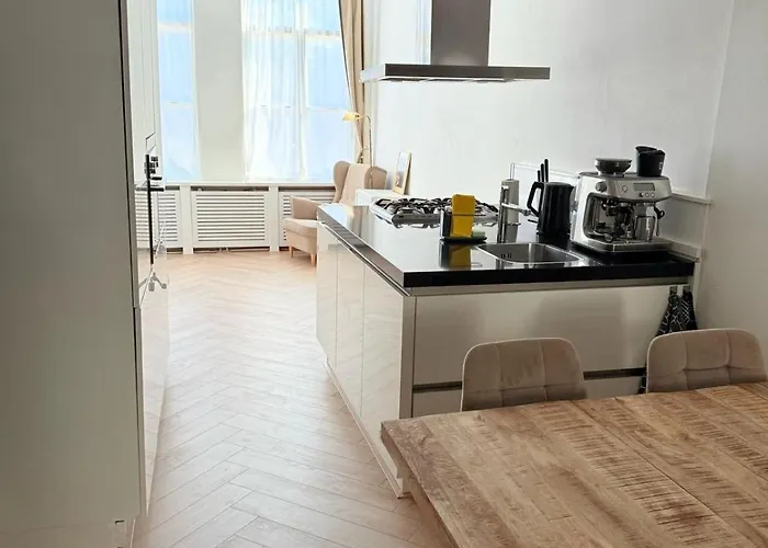 Canal House The Manor *