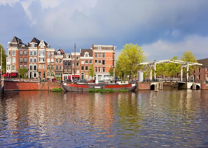 Canal House The Manor